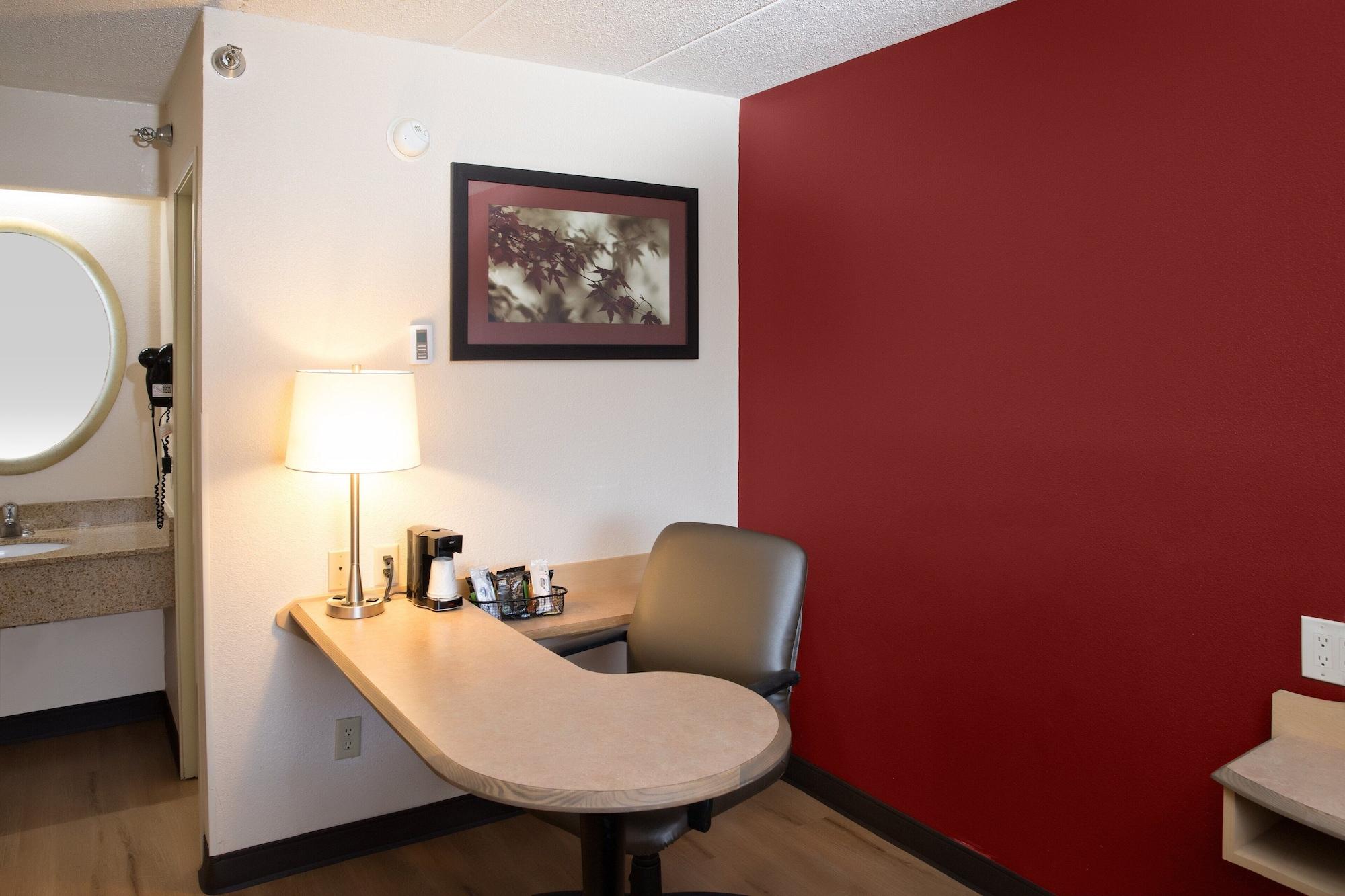 Red Roof Inn Cincinnati Northeast - Blue Ash Exterior foto